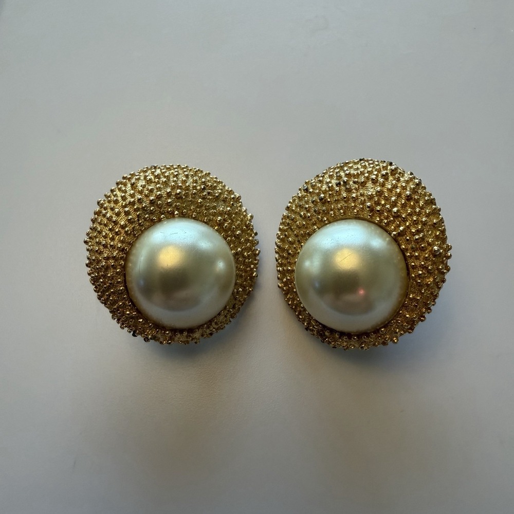 Vintage Crown Trifari Faux Pearl Cabochon Gold Tone Textured Clip On Earrings